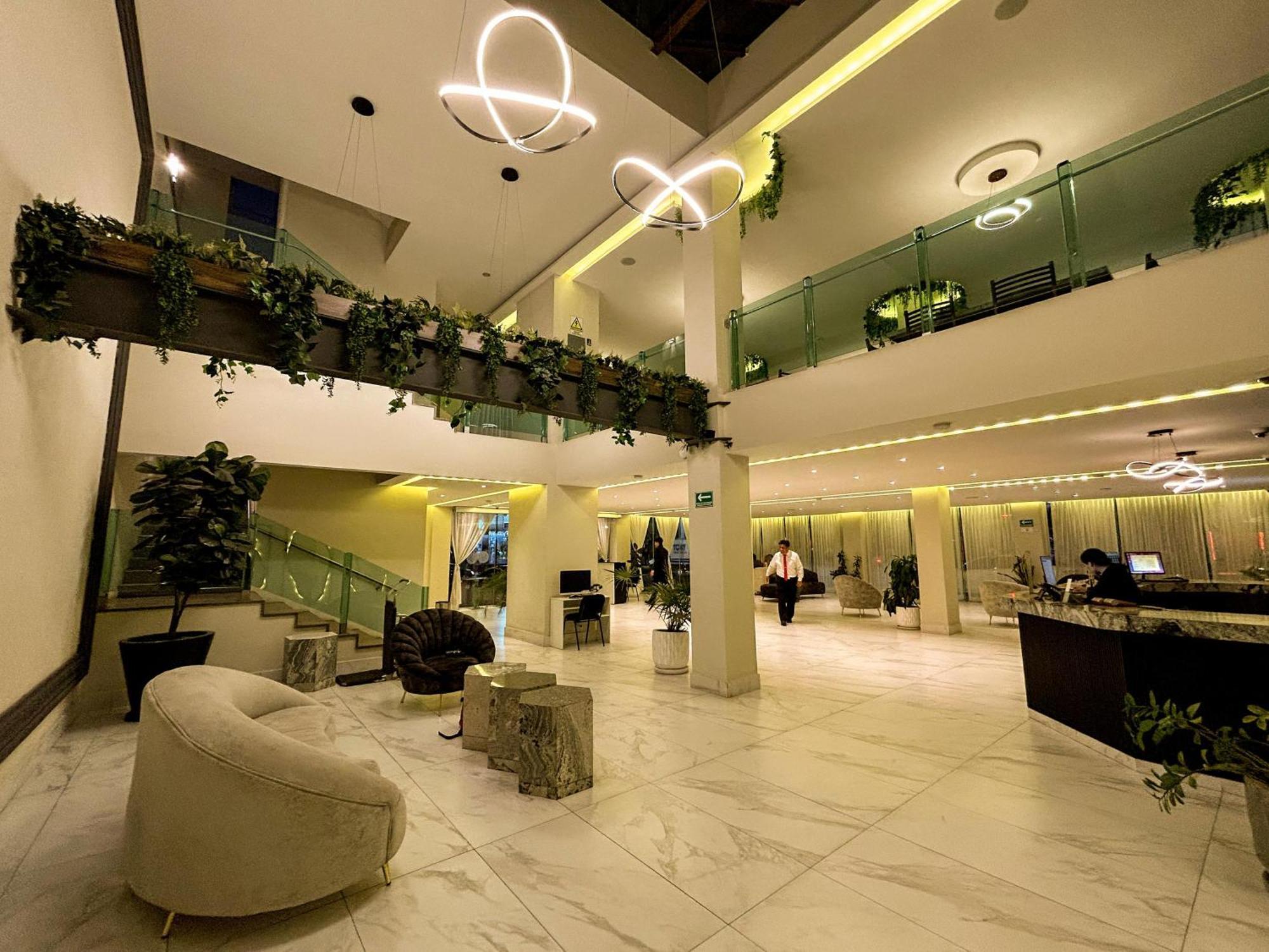 Hvh By Yaxche Hotel Guadalajara Exterior photo