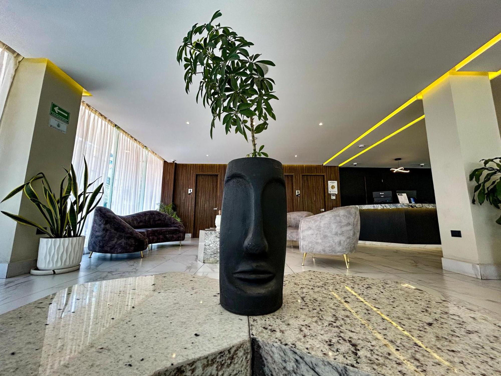 Hvh By Yaxche Hotel Guadalajara Exterior photo