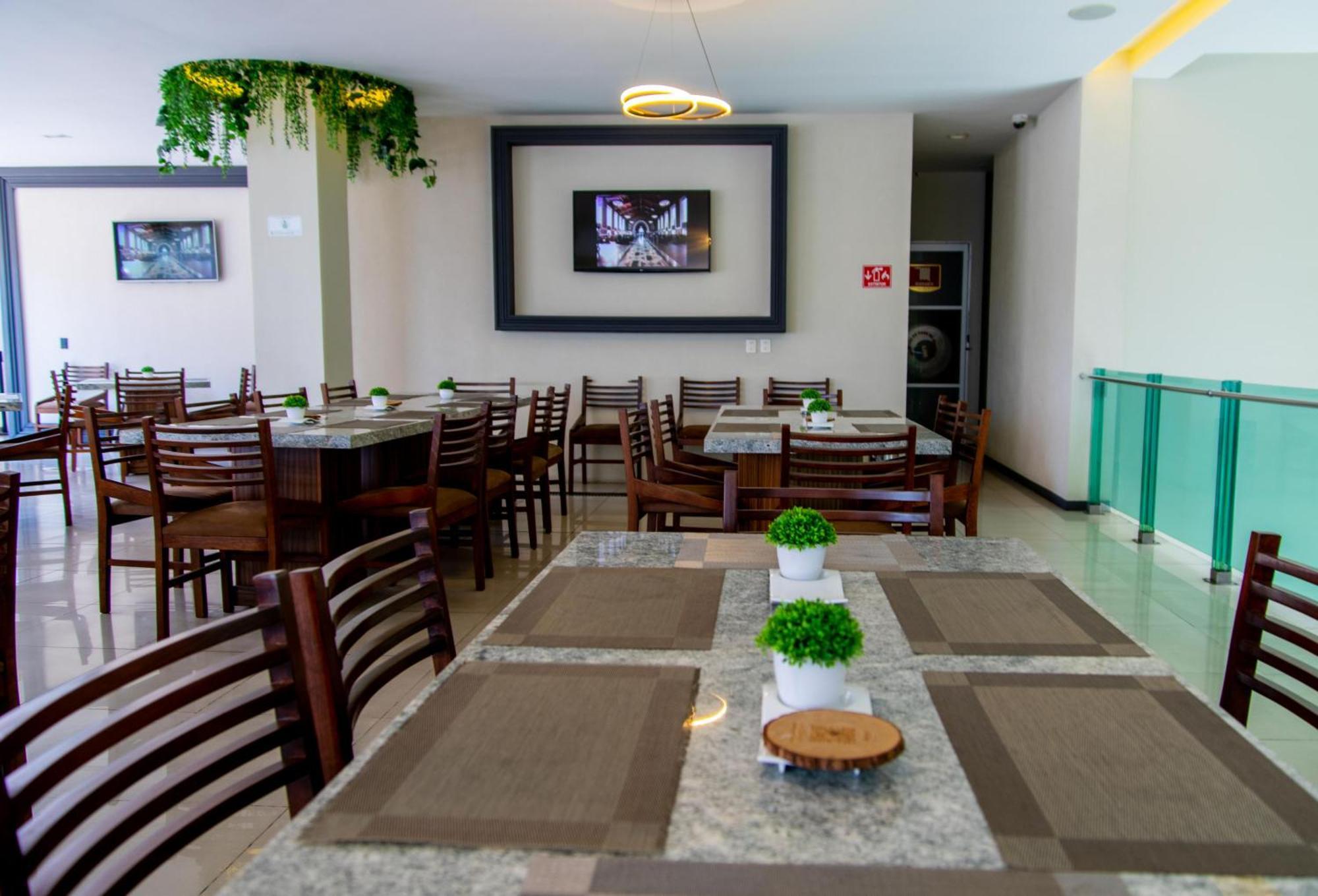 Hvh By Yaxche Hotel Guadalajara Exterior photo